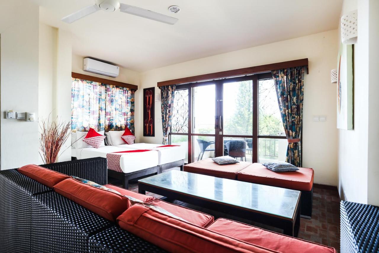 Oyo 90893 Mimpi Bungalows Кута Экстерьер фото